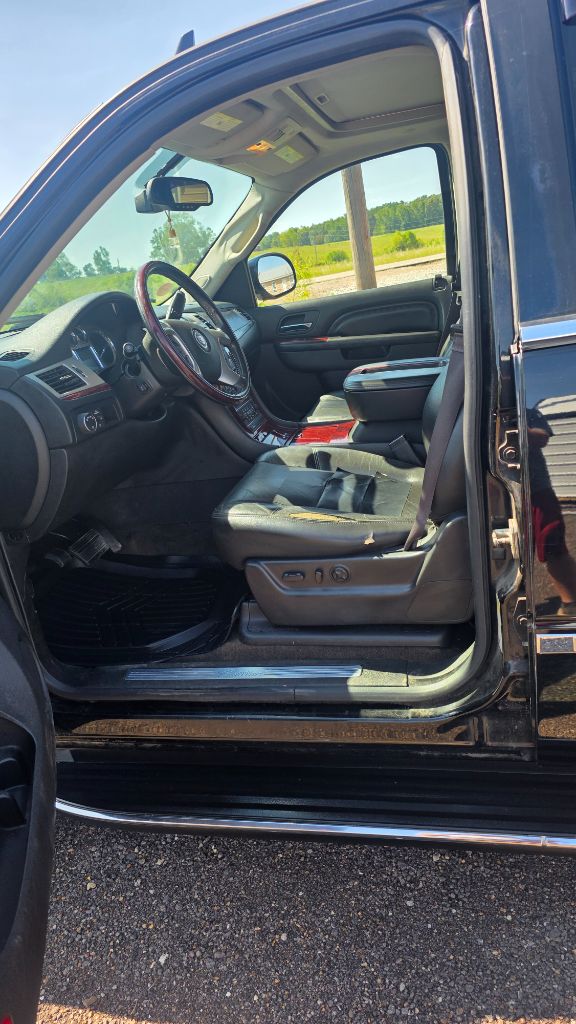 2014 Cadillac Escalade ESV Luxury - Photo 10
